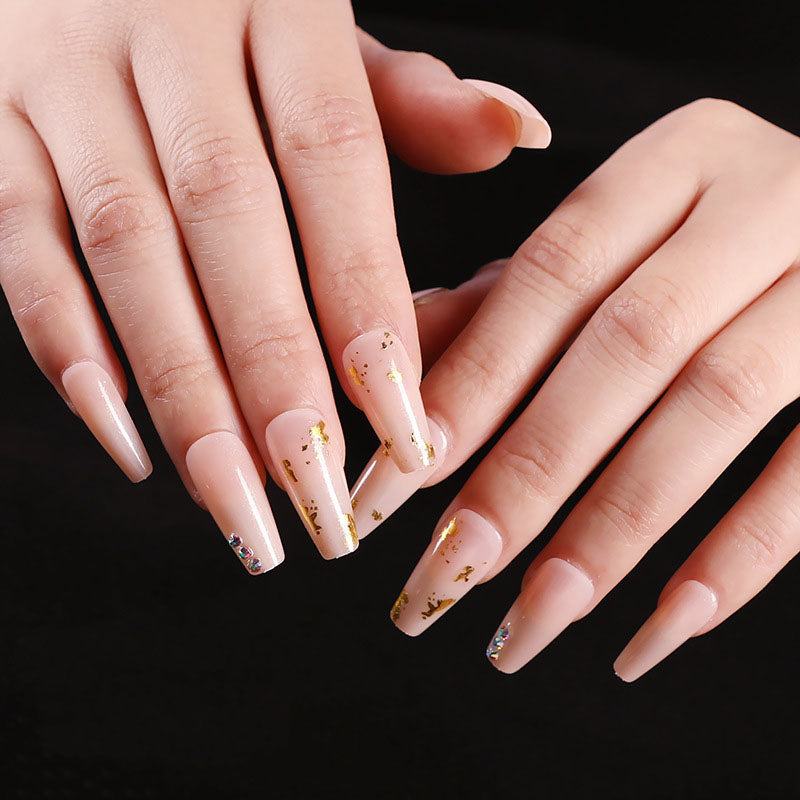 Fake Nails, Finished Cross-Border Transmission