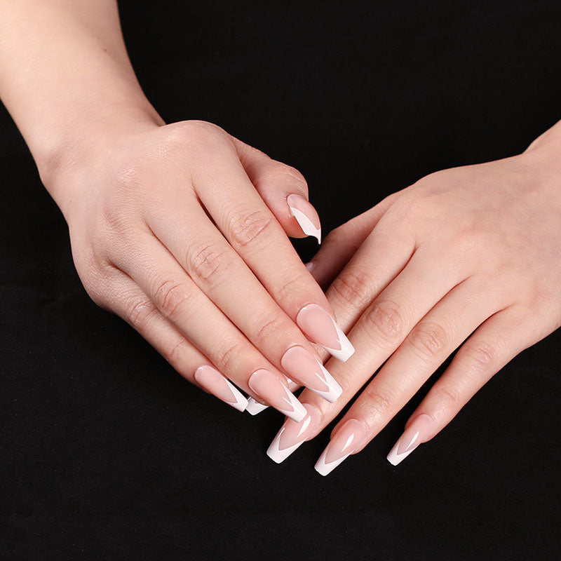 Fake Nails, Finished Cross-Border Transmission