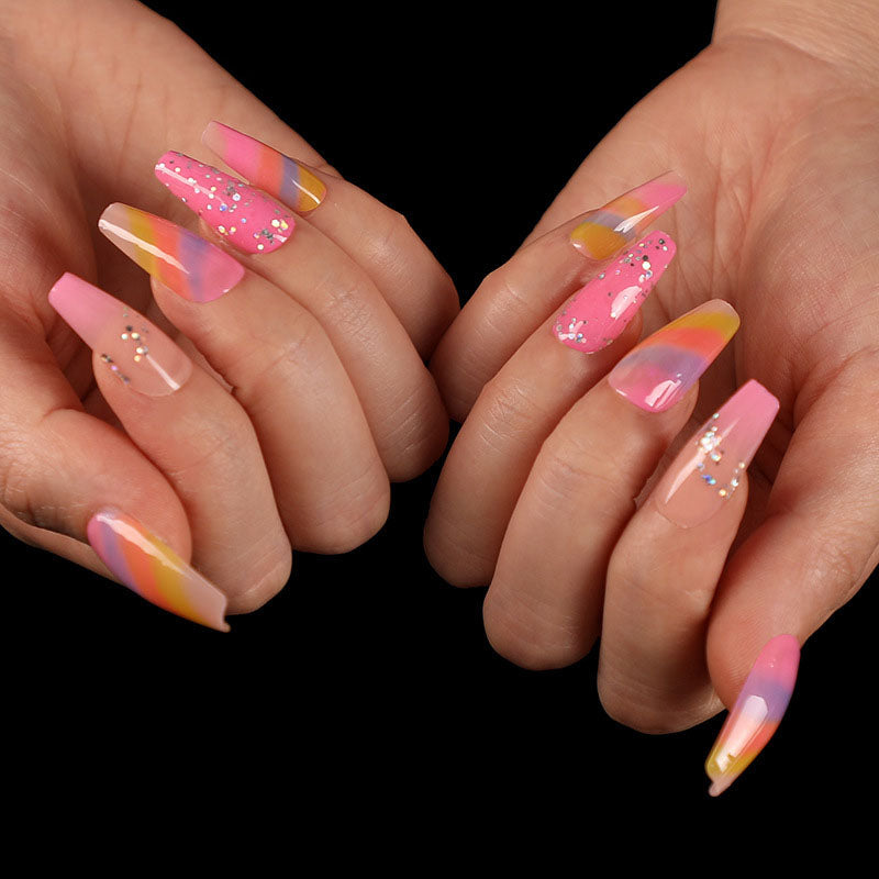 Fake Nails, Finished Cross-Border Transmission