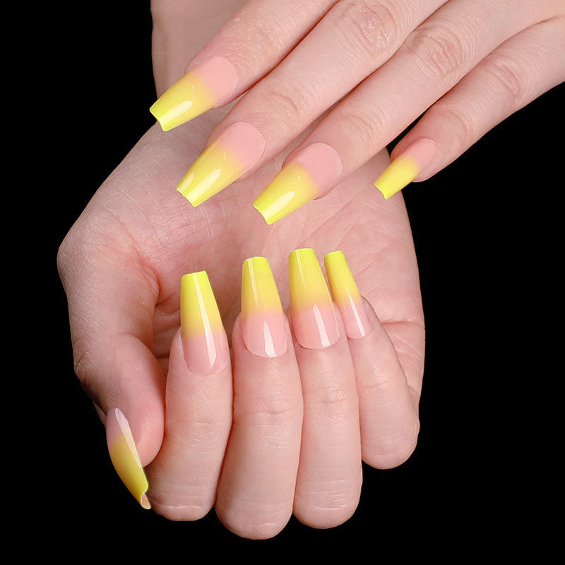 Fake Nails, Finished Cross-Border Transmission